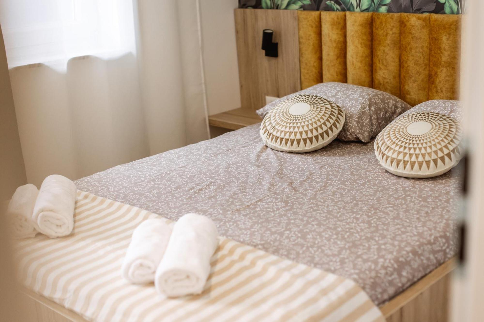 Cozy Studio Apartment In Osijek - Self Check In Bagian luar foto