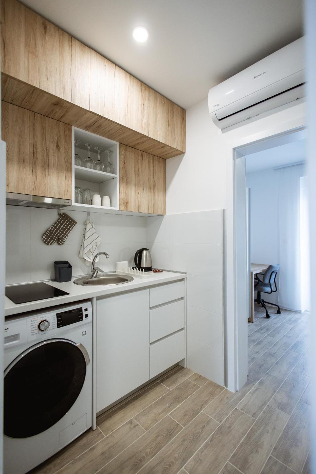 Cozy Studio Apartment In Osijek - Self Check In Bagian luar foto