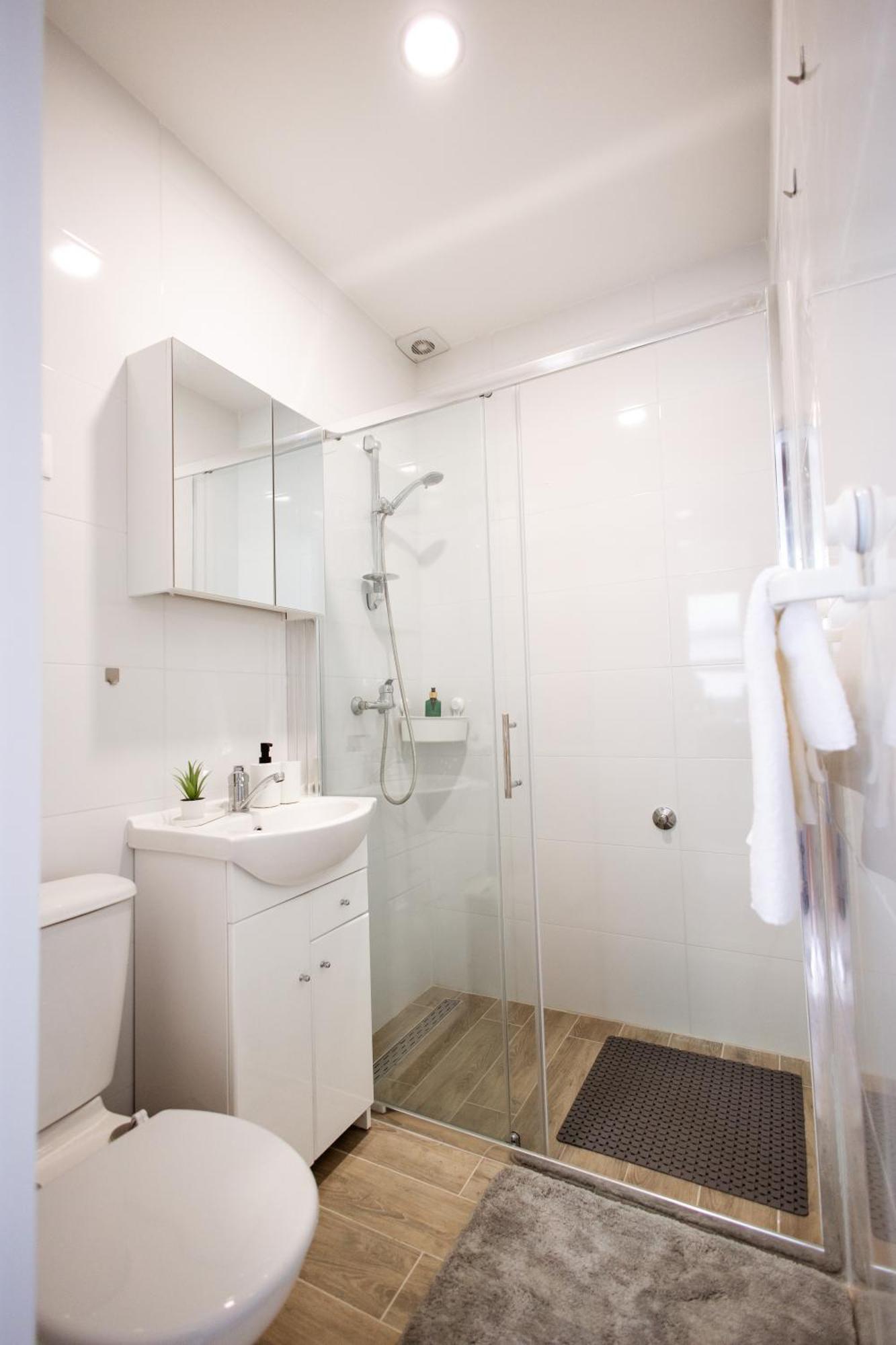 Cozy Studio Apartment In Osijek - Self Check In Bagian luar foto
