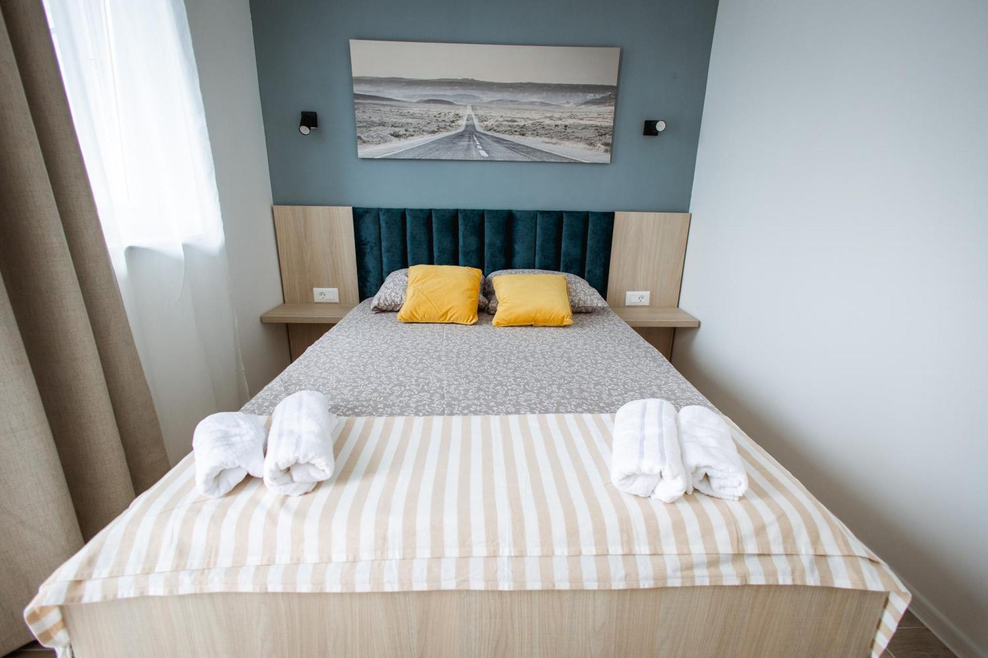 Cozy Studio Apartment In Osijek - Self Check In Bagian luar foto