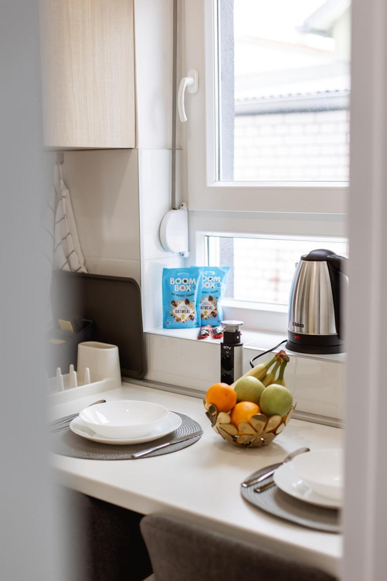 Cozy Studio Apartment In Osijek - Self Check In Bagian luar foto