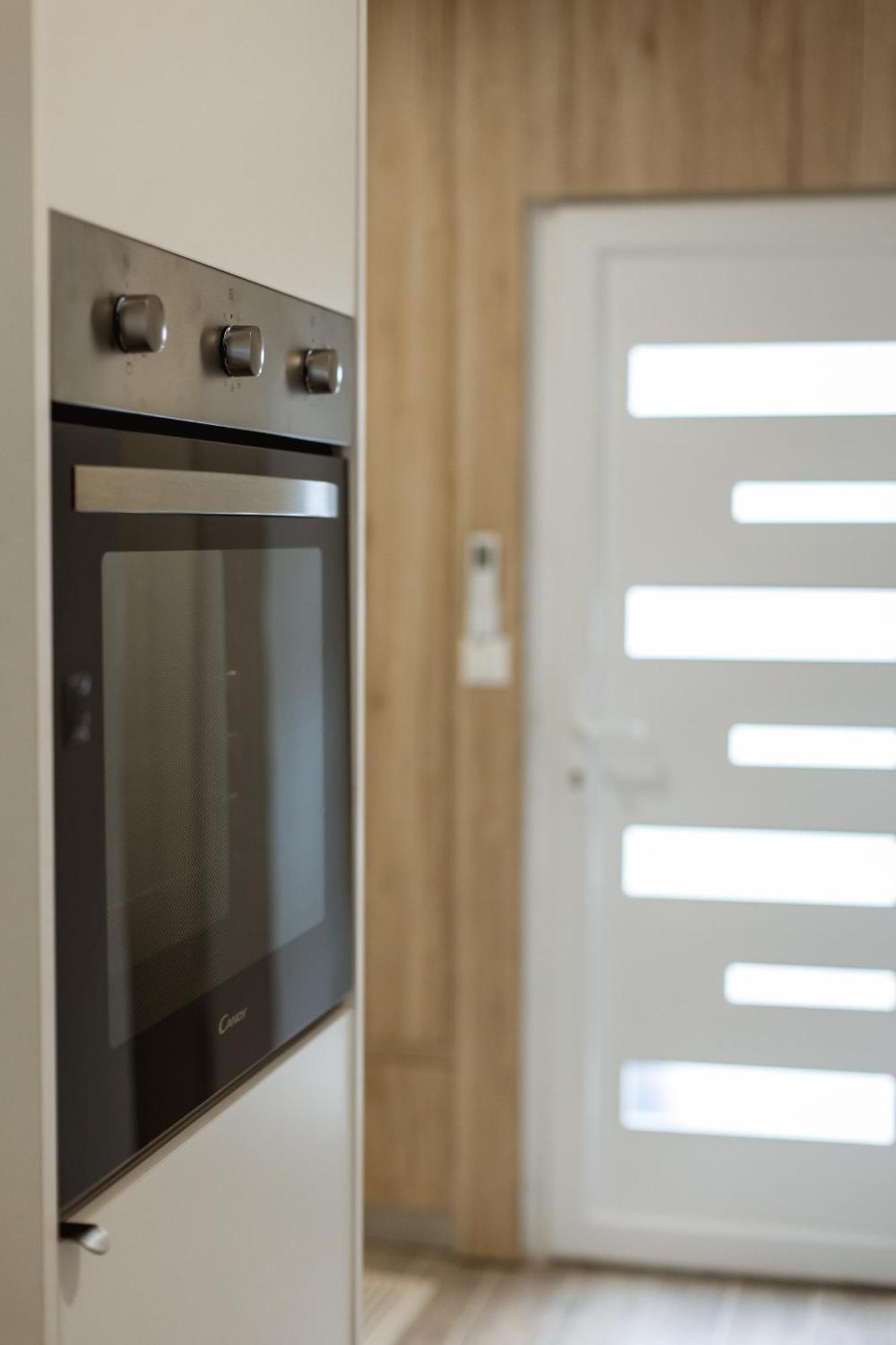 Cozy Studio Apartment In Osijek - Self Check In Bagian luar foto