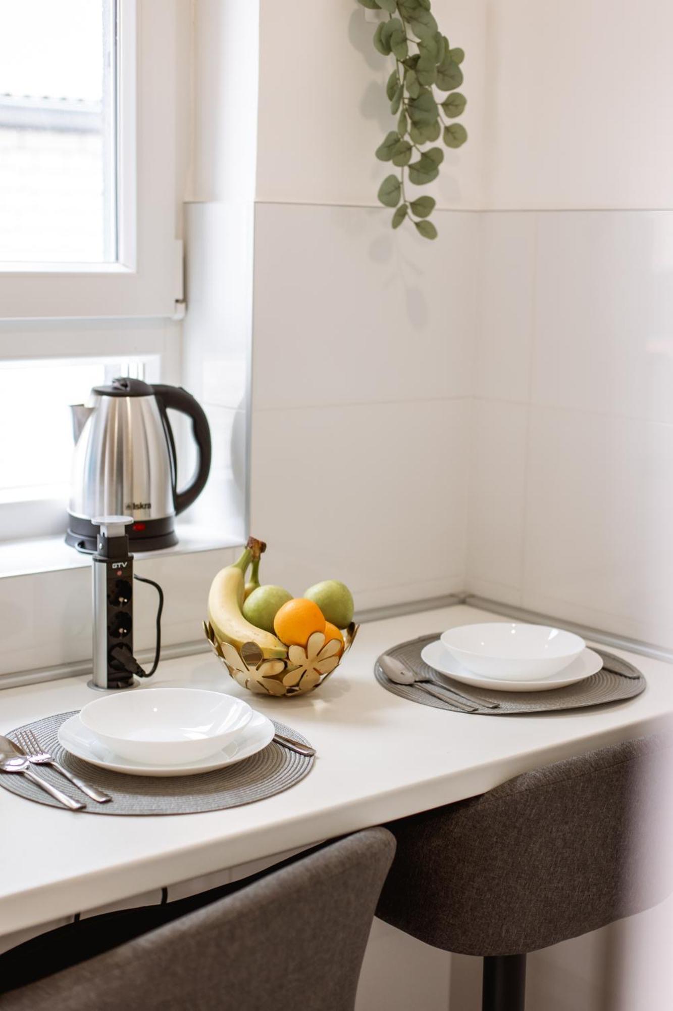 Cozy Studio Apartment In Osijek - Self Check In Bagian luar foto